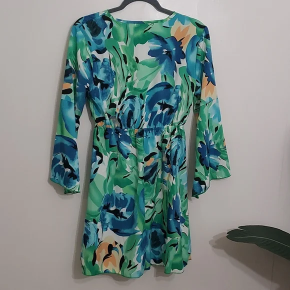 Floral Print Tie Front Dress - Picture 9 of 12